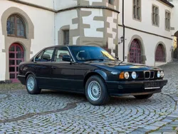Schwarz Gebraucht 1990 BMW 525 Limousine | 9.849 €