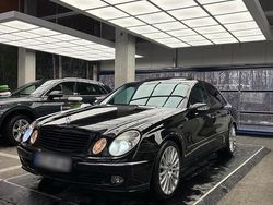 Schwarz Gebraucht 2004 Mercedes E320 Limousine | 7.250 € (Etwas zu teuer)
