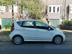 Weiß Gebraucht 2011 Mercedes A160 Avantgarde Van / Kleinbus | 4.349 € (Guter Preis)