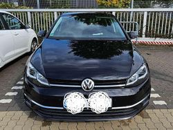 Schwarz Gebraucht 2017 VW Golf VII Comfortline Limousine | 9.500 €
