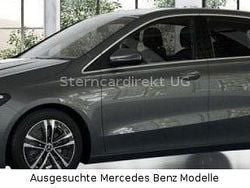 Grau Gebraucht 2024 Mercedes B200 Progressive Van / Kleinbus | 31.600 € (Guter Preis)