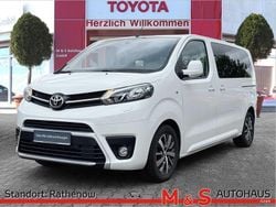 Schaumweiß Gebraucht 2020 Toyota Proace Verso Team Kombi | 30.970 € (Superpreis)