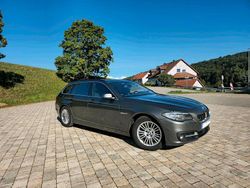 Grau Gebraucht 2014 BMW 520 Luxury Line Kombi | 8.200 € (Guter Preis)