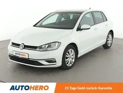 Weiß Gebraucht 2017 VW Golf VII Comfortline Limousine | 16.450 € (Fairer Preis)
