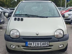 Grün Gebraucht 2001 Renault Twingo Initiale Kleinwagen | 3.490 € (Teuer)