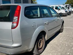 Grau Gebraucht 2006 Ford Focus Kombi | 2.000 € (Fairer Preis)