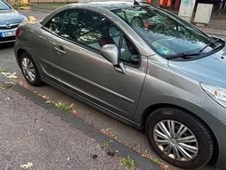 Grau Gebraucht 2009 Peugeot 207 Cabrio | 1.350 € (Superpreis)