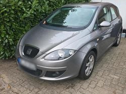 Grau Gebraucht 2004 Seat Altea Kleinwagen | 500 € (Fairer Preis)