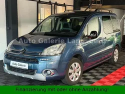 Blau Gebraucht 2015 Citroën Berlingo SELECTION Van / Kleinbus | 10.990 € (Teuer)