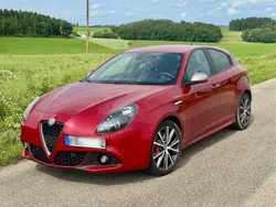 Rot Gebraucht 2016 Alfa Romeo Giulietta Competizione Kleinwagen | 17.690 € (Teuer)