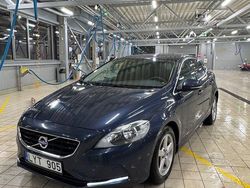 Blau Gebraucht 2014 Volvo V40 Momentum Limousine | 4.050 € (Guter Preis)
