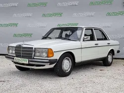 Weiß Gebraucht 1978 Mercedes 250 Limousine | 9.990 €