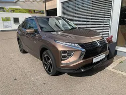 Bronzebraun Gebraucht 2022 Mitsubishi Eclipse Cross Plus SUV | 27.390 € (Teuer)
