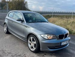 Grau Gebraucht 2009 BMW 120 Coupé Coupé | 3.000 €