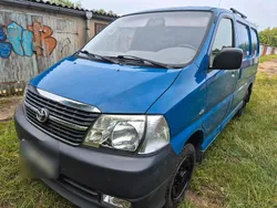 Blau Gebraucht 2010 Toyota HiAce Van / Kleinbus | 12.450 € (Teuer)