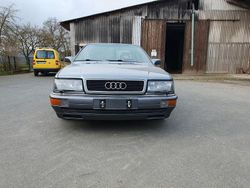 Grau Gebraucht 1989 Audi V8 Limousine | 8.999 €