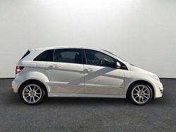 Weiß Gebraucht 2011 Mercedes B160 Van / Kleinbus | 7.950 € (Fairer Preis)