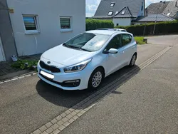 Weiß Gebraucht 2017 Kia Ceed 2 Limousine | 10.600 € (Fairer Preis)