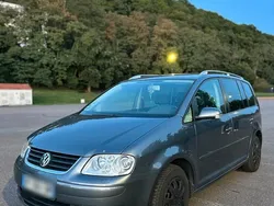 Grau Gebraucht 2005 VW Touran Van / Kleinbus | 2.300 € (Fairer Preis)