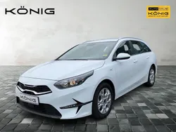 Weiß Gebraucht 2024 Kia Ceed Sportswagon Vision Kombi | 19.490 € (Superpreis)