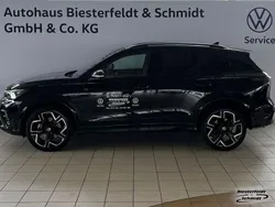 Deep black perleffekt Gebraucht 2024 VW Tiguan R-line SUV | 58.990 € (Etwas zu teuer)