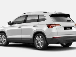 Graphitegrau metallic graphitegrau metallic graphitegrau metallic Neu 2025 Skoda Karoq Selection SUV | 35.172 € (Guter Preis)