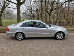 Silber Gebraucht 2002 Mercedes E320 Elegance Limousine | 2.000 € (Superpreis)