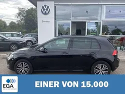 Schwarz metallic Gebraucht 2016 VW Golf VII Allstar | 15.600 € (Fairer Preis)