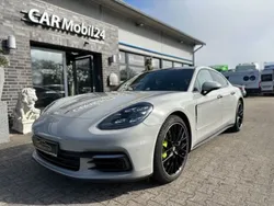 Grau Gebraucht 2019 Porsche Panamera 4 Limousine | 59.700 € (Etwas zu teuer)