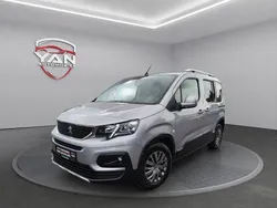 Grau Gebraucht 2021 Peugeot Rifter Allure Van / Kleinbus | 19.790 € (Etwas zu teuer)