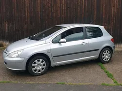 Silber Gebraucht 2002 Peugeot 307 Kleinwagen | 2.000 € (Fairer Preis)