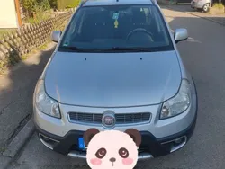 Grau Gebraucht 2010 Fiat Sedici SUV | 5.500 € (Teuer)