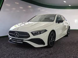 Weiß Gebraucht 2024 Mercedes A220 Advanced Plus Limousine | 36.863 €
