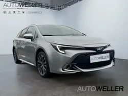 Shimmering silber metallic Neu 2024 Toyota Corolla Team Kombi | 37.980 €