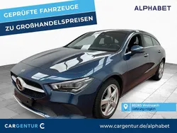 Denimblau (metallic) Gebraucht 2020 Mercedes CLA220 Progressive Limousine | 23.195 € (Superpreis)