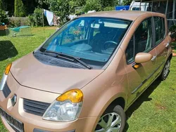 Braun Gebraucht 2005 Renault Modus Van / Kleinbus | 1.399 €