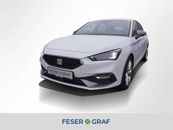 Glacial weiß metallic Gebraucht 2025 Seat Leon FR-Line Kombi | 26.950 € (Fairer Preis)