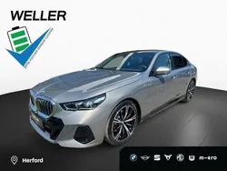 Oxidgrau ii (grau) Gebraucht 2024 BMW 520 M Sport Limousine | 55.590 €