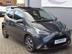 Grau Gebraucht 2018 Toyota Aygo X-clusiv Kleinwagen | 9.800 € (Fairer Preis)