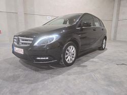 Schwarz Gebraucht 2011 Mercedes B180 Van / Kleinbus | 4.700 € (Superpreis)