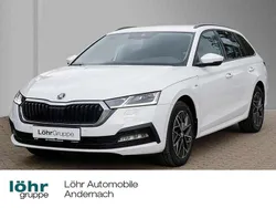 Weiß Gebraucht 2022 Skoda Octavia Clever Kombi | 23.980 € (Fairer Preis)