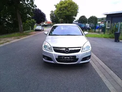Silber Gebraucht 2007 Opel Signum Edition Kombi | 3.999 € (Teuer)