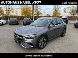 Grau Gebraucht 2024 Mercedes GLA200 Progressive SUV | 38.800 € (Fairer Preis)