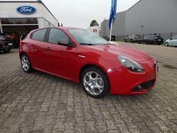 Rot Gebraucht 2017 Alfa Romeo Giulietta Kleinwagen | 13.500 € (Fairer Preis)