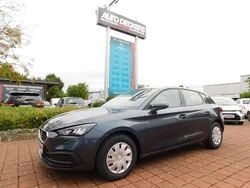 Magnetic grau metallic Gebraucht 2023 Seat Leon Reference Limousine | 20.888 € (Fairer Preis)