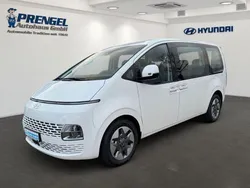 Creamy white Neu 2024 Hyundai Staria Trend Van | 44.987 €
