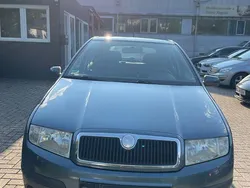 Grau Gebraucht 2006 Skoda Fabia Cool Edition Limousine | 3.490 € (Teuer)