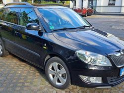 Schwarz Gebraucht 2013 Skoda Fabia Ambition Kombi | 4.500 € (Guter Preis)
