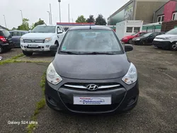 Grau Gebraucht 2013 Hyundai i10 Edition Kleinwagen | 2.750 € (Guter Preis)