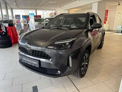 Marlingrau metallic Neu 2025 Toyota Yaris Cross SUV | 26.290 €